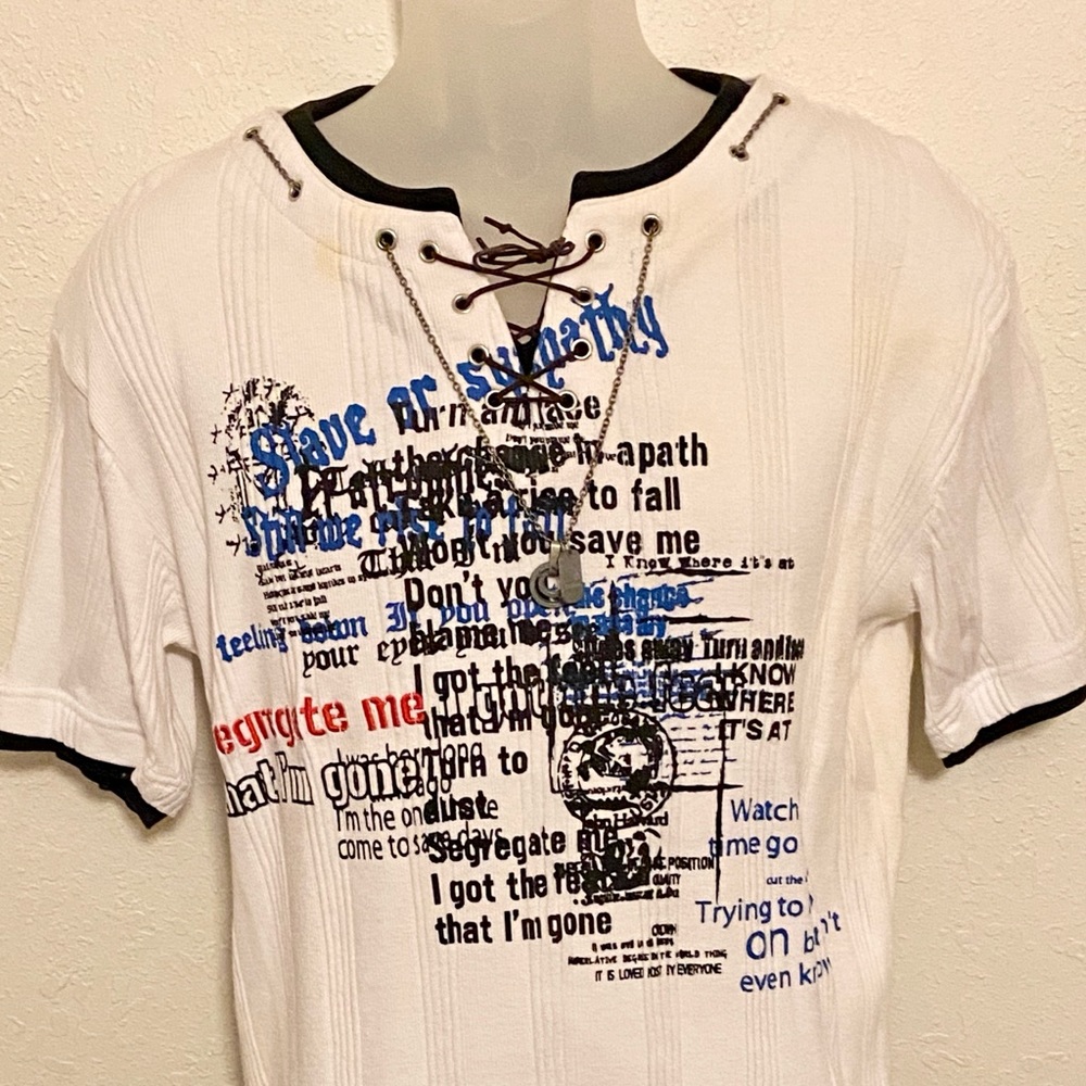 NWOT Men’s Graphic shirt size L